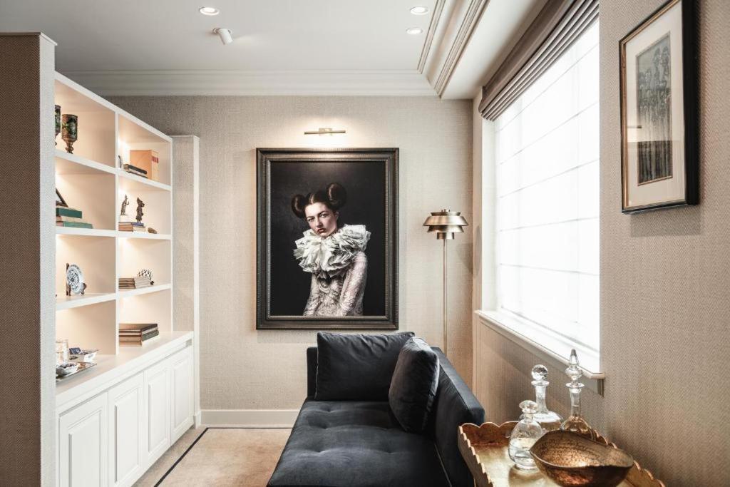 Hotel 717 Amsterdam Exterior foto A room in the house of the Duke of Grafton