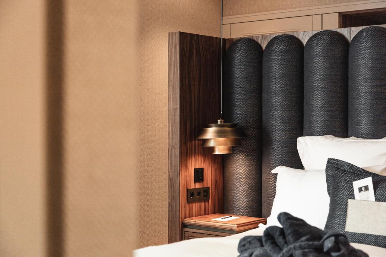 Hotel 717 Amsterdam Exterior foto A bedroom at the hotel