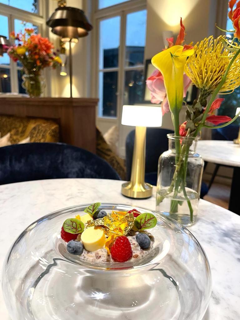 Hotel 717 Amsterdam Exterior foto A fruit salad
